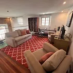 Luxury Oasis In The Old Town Of Panama