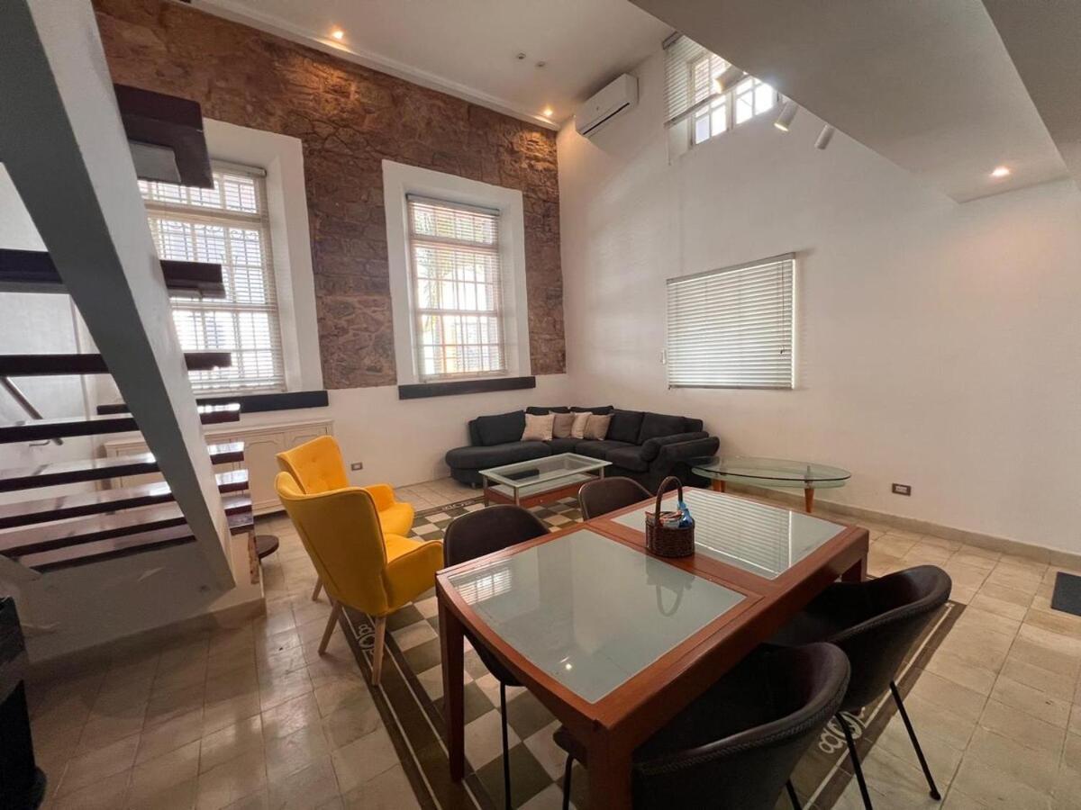 Luxury Oasis In The Old Town Of Appartement